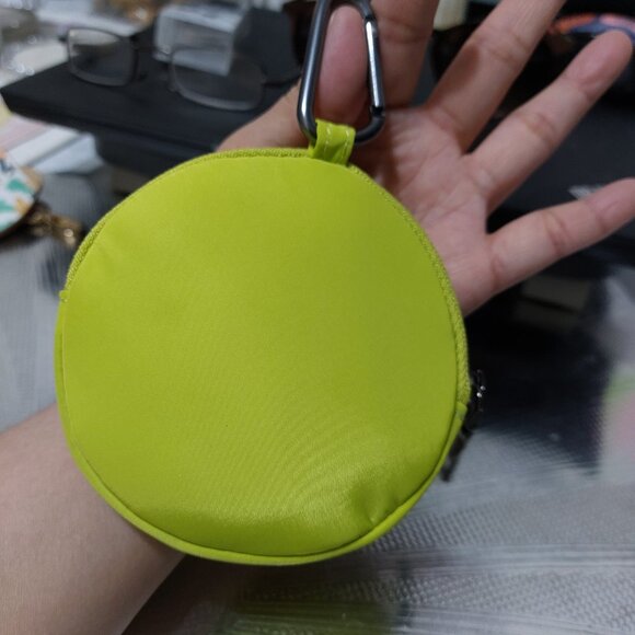 Steve Madden Handbag Keychain Mini Clip On Round Mini Bag Accessory Bright Green - Picture 2 of 5